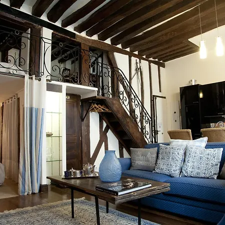 Notre-dame Elegance Apartment