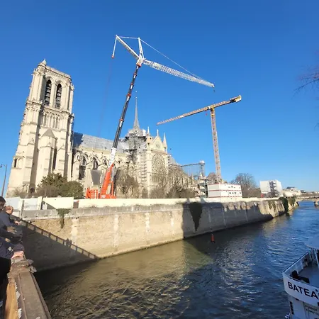 Notre-dame Elegance *